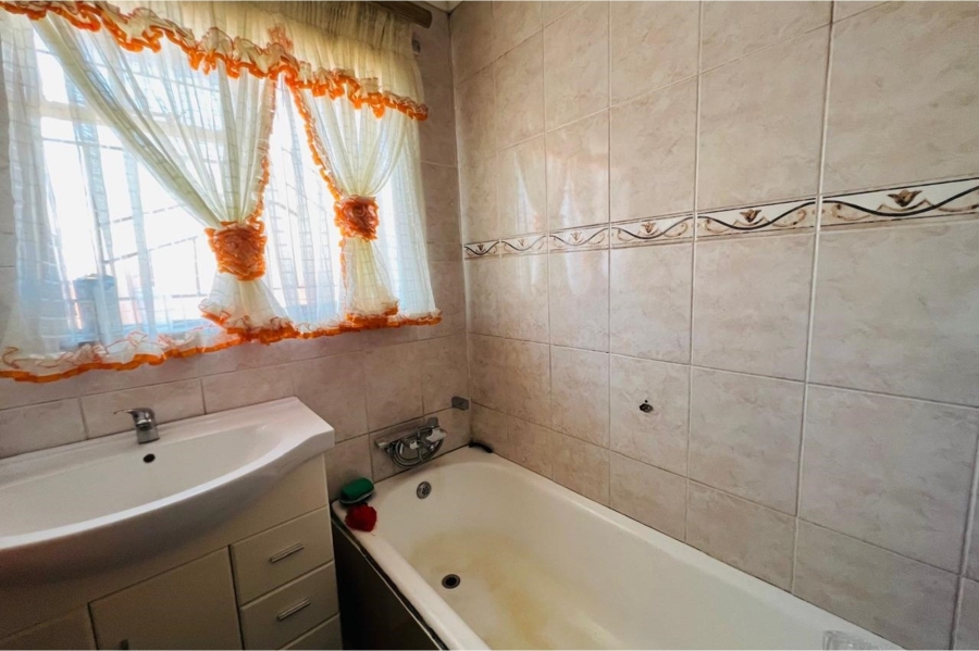3 Bedroom Property for Sale in Zamdela Free State